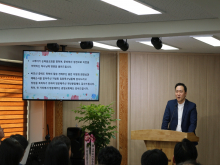 이전 감사 예배:  광고 (하웅 담임목사)